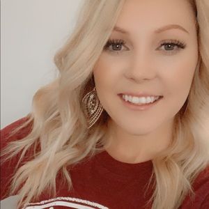 Meet your Posher, Desiree